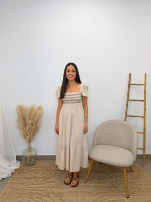 Vestido beige nido abeja