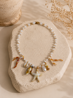 Collar blanco charms