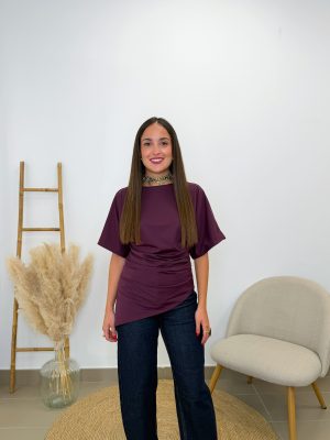 Camiseta asimétrica buganvilla