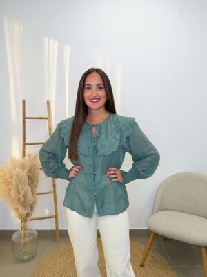 Blusa bordada verde