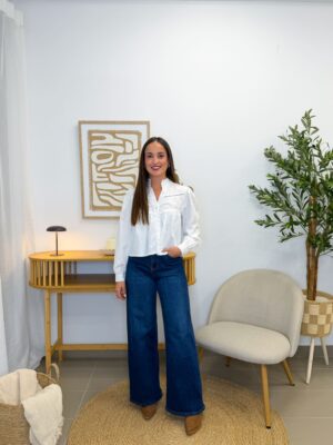 Camisa blanca puntilla