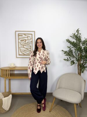 Blusa cruzada estampado étnico